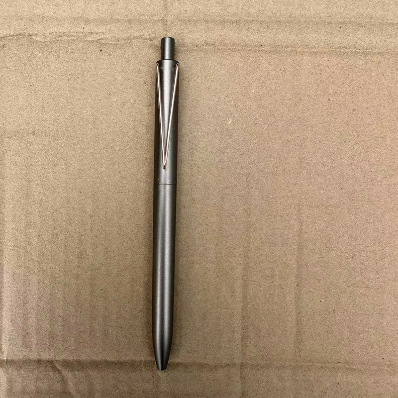Inventario de alta gama pesada sensación de mano pulsable bolígrafo neutro comercial de alta calidad publicidad bolígrafo de firma logotipo de impresión de escritorio lote