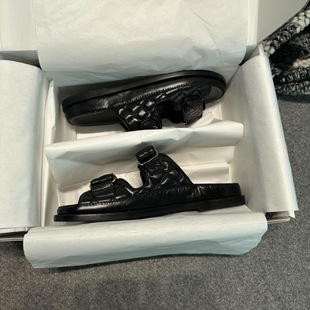 С���Lħ�g�N������Ů�⴩2024���ļ��¿���Ƥƽ�����e¶ֺЬŮ