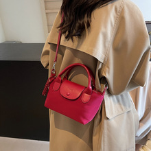 �μ���nϵ����С����������Ů�͹�����С�����ٴ�μ�б����Ӱ�