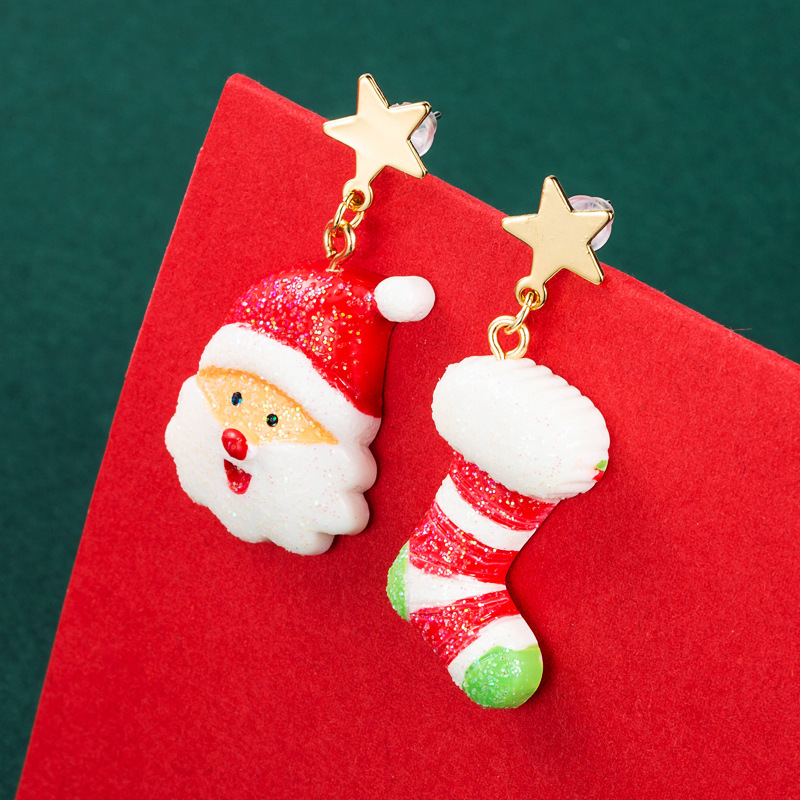 Christmas Series New Alloy Resin Bear Gift Box Earrings Wholesale Nihaojewelry display picture 3