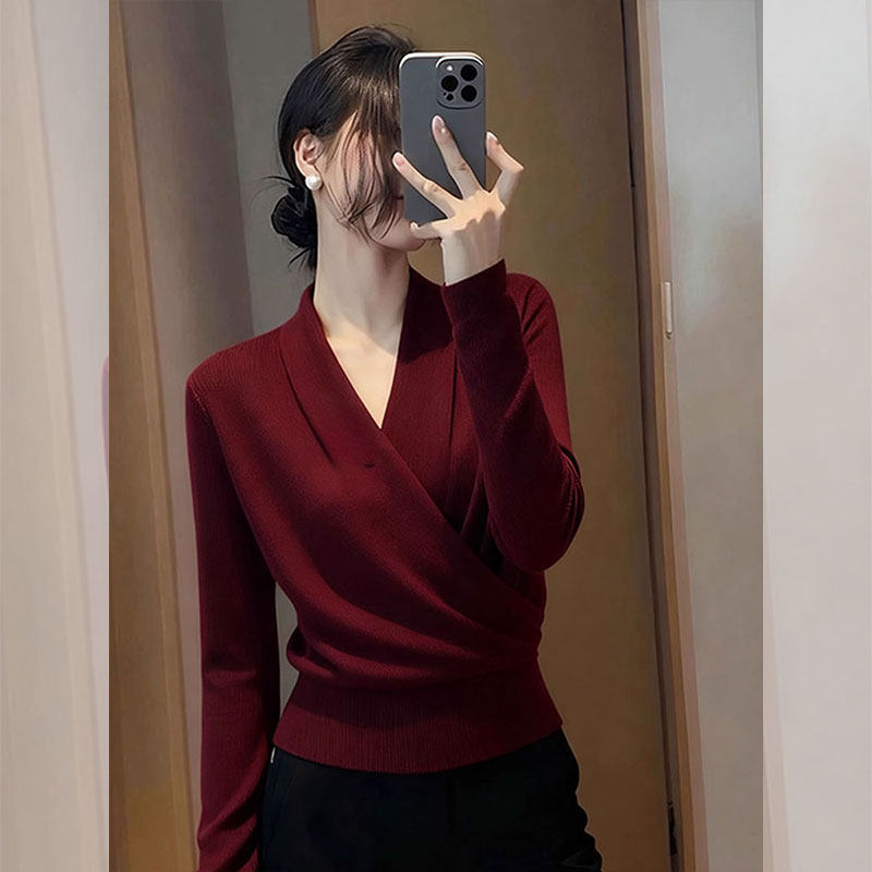 French-Style Cross V-Neck Wool Sweater with Gray Top Underneath, Winter Chic Slim-Fit Knitted Red Sweater for Women as a Base Layer