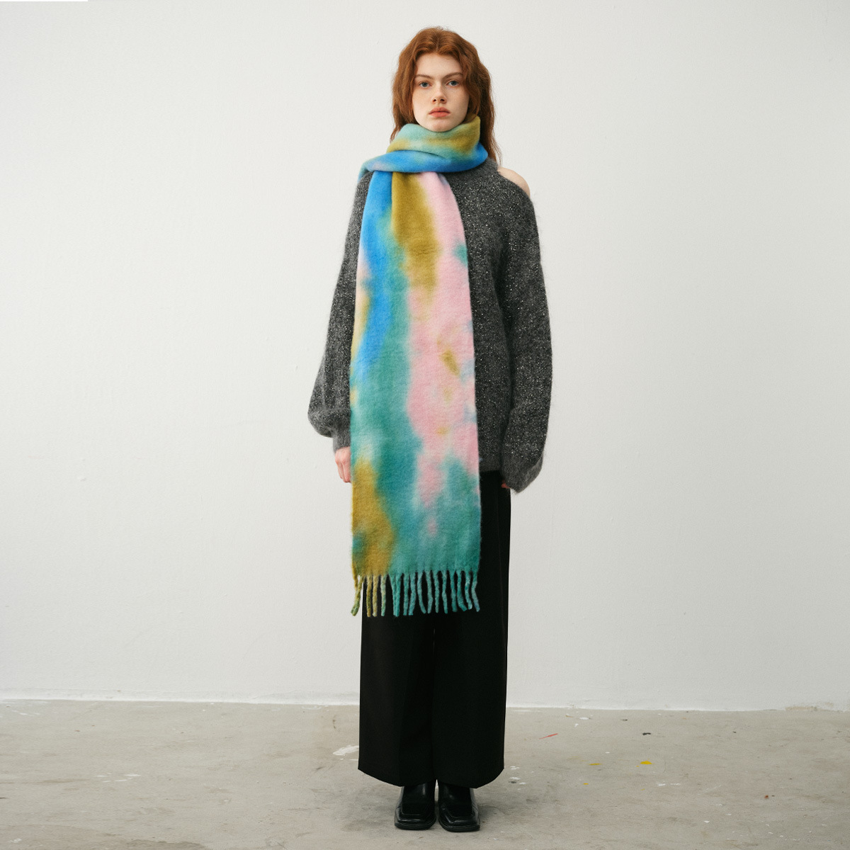 Sciarpa con frange in simil-cashmere tie dye per donna_voghion.com