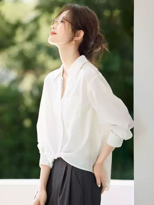 正品哥家新款2025秋式甜美减龄纯色V领白色衬衫长袖蕾丝花边上衣|undefined