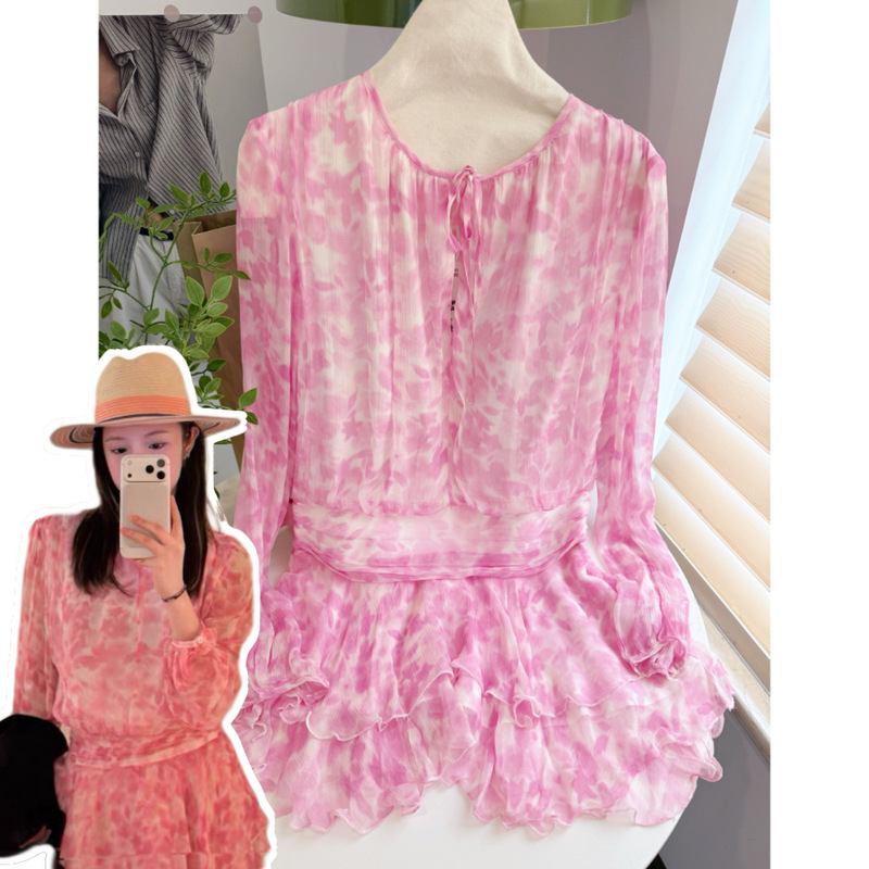 Preppy/Stay-At-Home Girl's Light and Stylish Pink Leopard Print Dress That Super Elongates the Legs (Requires Pairing with Leggings) Preppy/Stay-At-Home Girl's Light and Stylish Pink Leopard Print Dress That Super Elongates the Legs (Requires Pairing with Leggings)