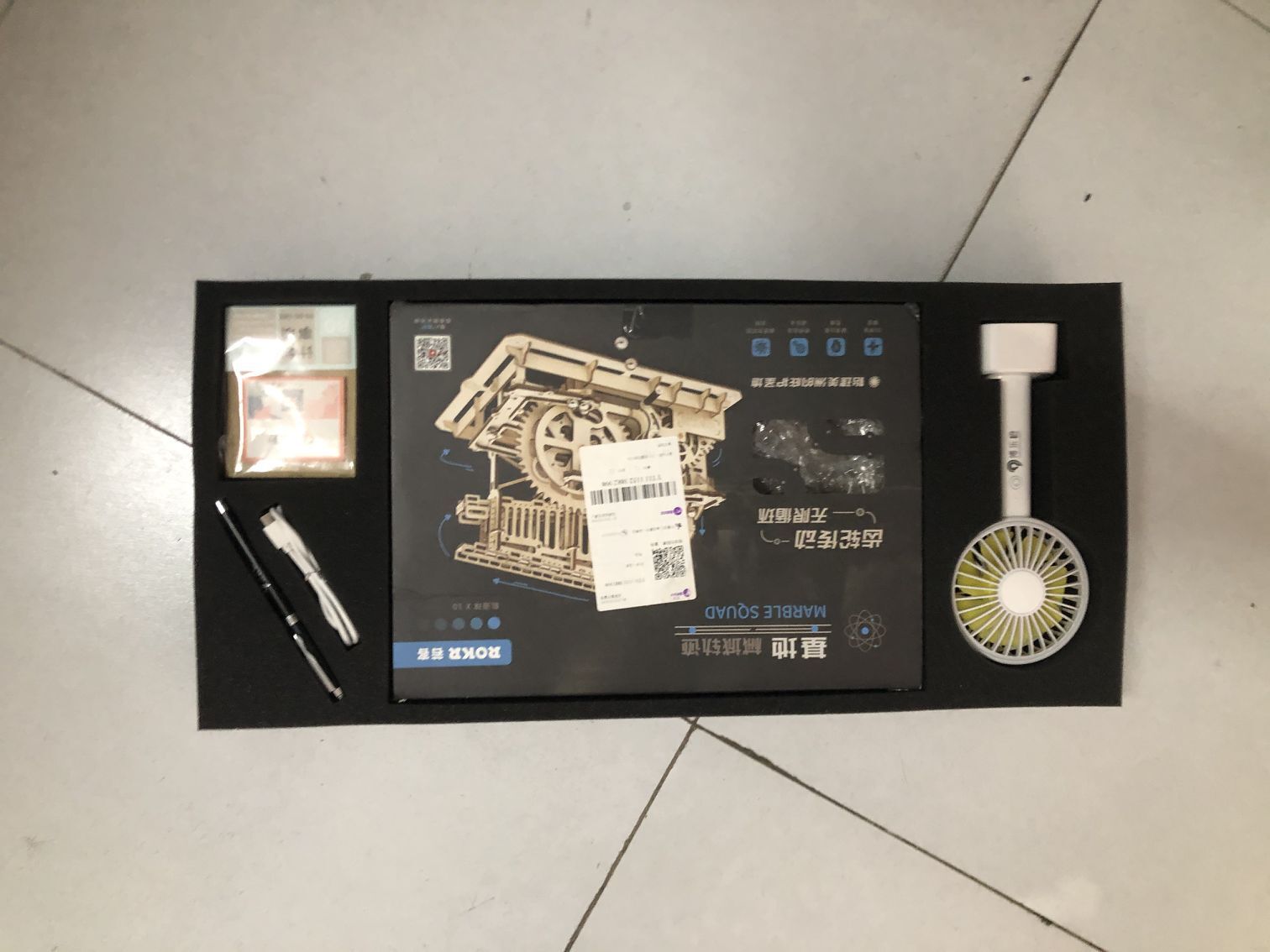 厂家供应黑色高密度海绵成型异形缓冲包装泡沫/手表礼盒包装