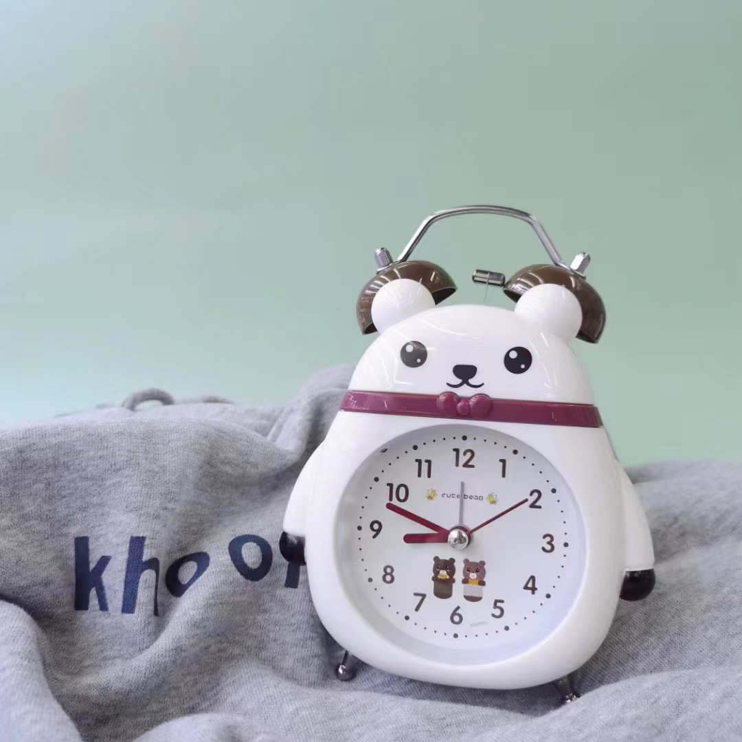 Directo de fábrica lindo animal pequeño Panda campana despertador estudiante niños mudo reloj creativo al por mayor tipo de reloj despertador