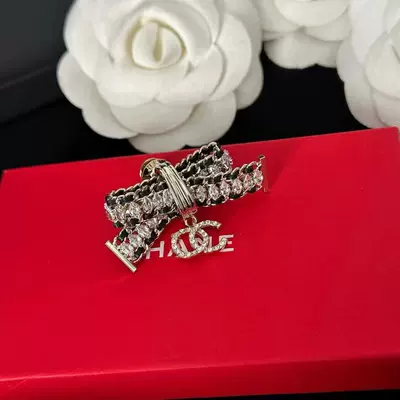 Classic Chanel-Style High-End Gold-Plated: Yaxa sancaqları - bow-leather-brooch