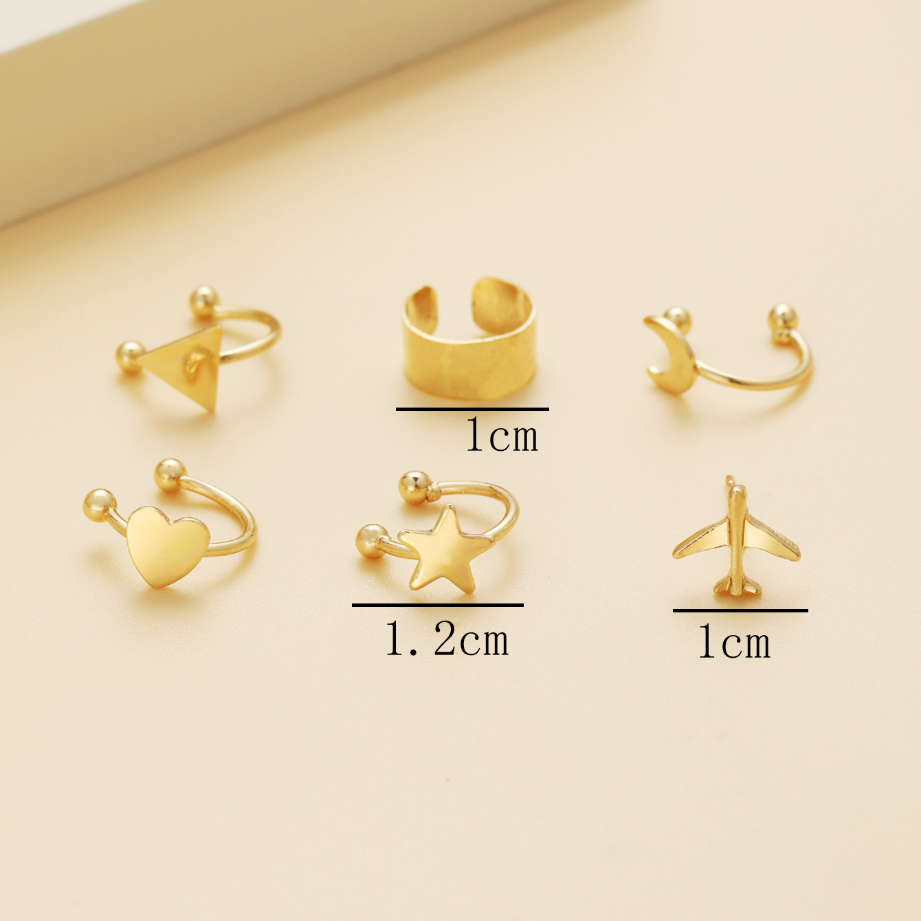 New Full Diamond Butterfly Golden Star Moon C-shaped Alloy Ear Bone Clip 4-piece Set display picture 3