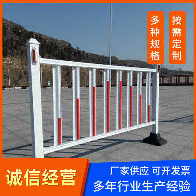 桥梁护栏 市政道路护栏 交通隔离栏杆 人行道交通护栏