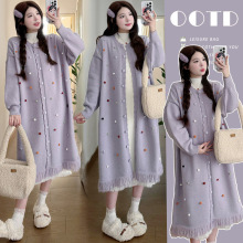 孕妇冬季加厚保暖毛球流苏中长款毛衣外套+杏色针织裙孕妈两件套