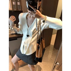 摩且 知性高级感 法式优雅荷叶边V领收腰修身显瘦针织衫 MQ0801