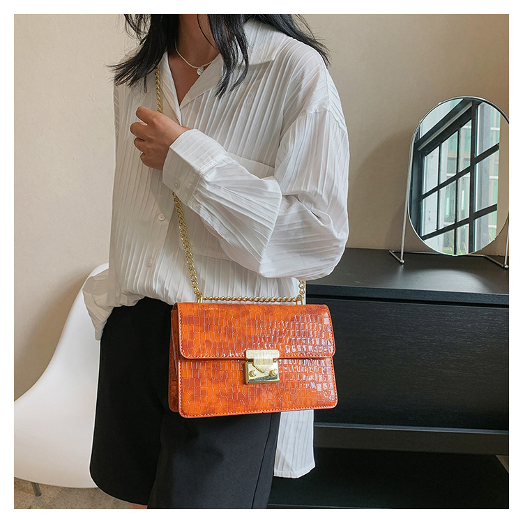 Shoulder Bag Women's Stylish Stone Pattern Chain Messenger Bag_voghion.com