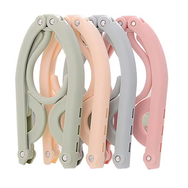 Hanger for traveling