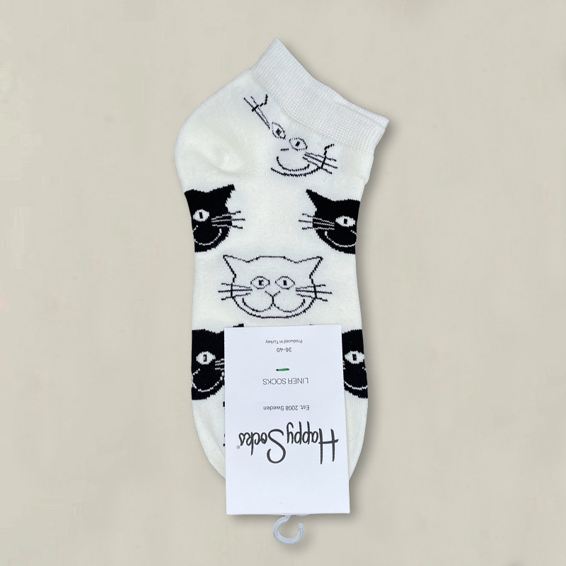 HappySocksハイスキンのショートソックスの漫画の浅い口の低い女性のスウェーデンのファッションのタイプのソックスの春夏のカラー