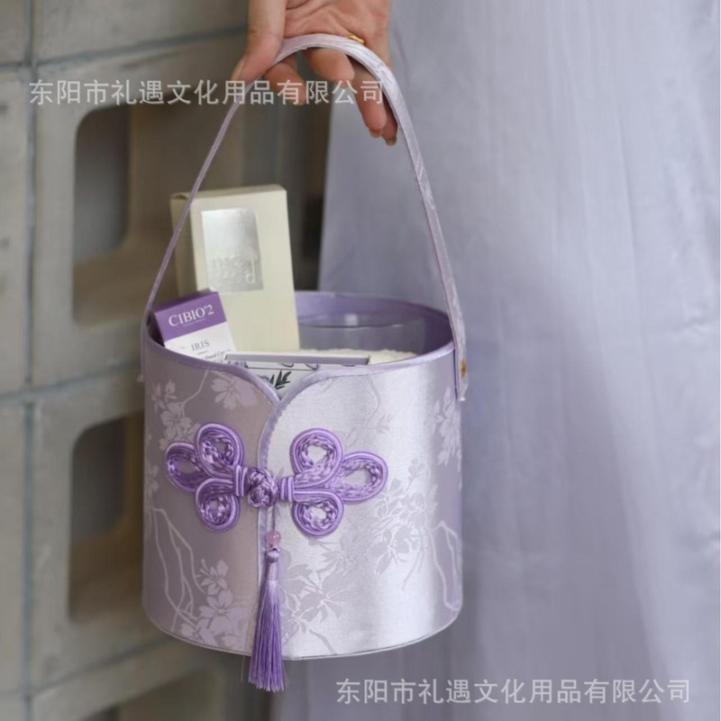 新款新中式高档旗袍风婚庆伴手礼简约款生日礼物圆桶手提抱抱桶|undefined