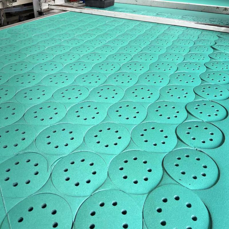 国境を越えて人気の緑砂5インチ8穴ジルコニア緑色ポリエステルフィルムサンドペーパーフックリング植毛乾湿両用サンドペーパー|undefined