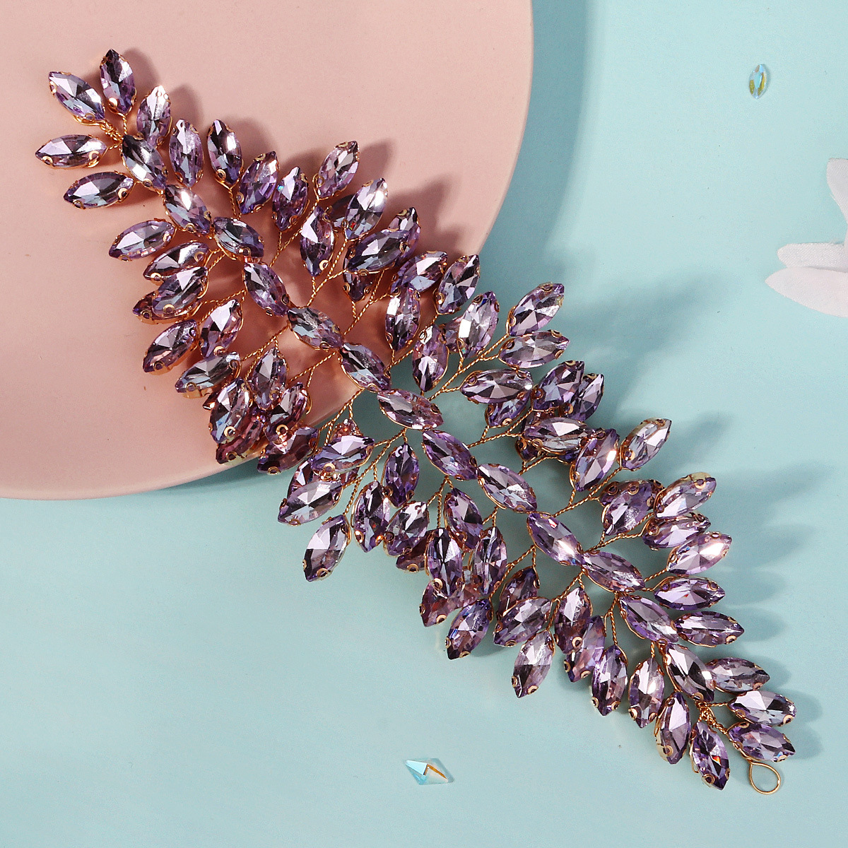 65g Weight Party Headpieces Hair Accessories Type 1 Piece Quantity Holiday, Wedding, Daily Occasion Rhinestone, Copper Material Leaf Pattern Women's Gender Simple Style Style Women's Simple Style Leaf Rhinestone Copper Party Headpieces 4