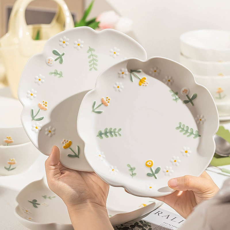 Cream Ceramic Dinnerware Set, Embossed Daisy Pattern, 8‑ or 18‑Piece Options