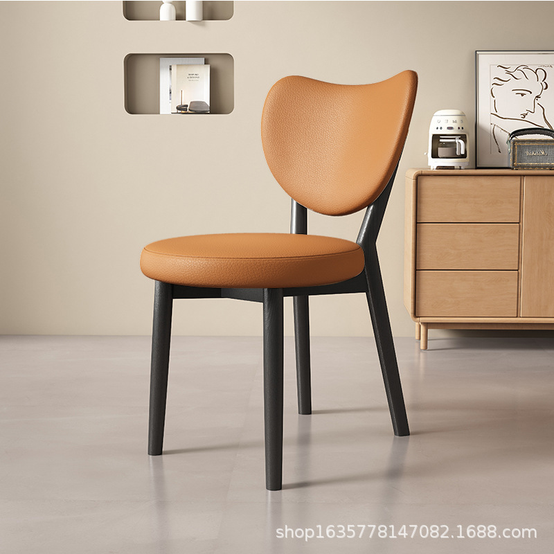 Silla de comedor de madera sólida retro nórdica, silla de comedor moderna y simple, respaldo de cuero suave, taburete de comedor de hotel antiguo