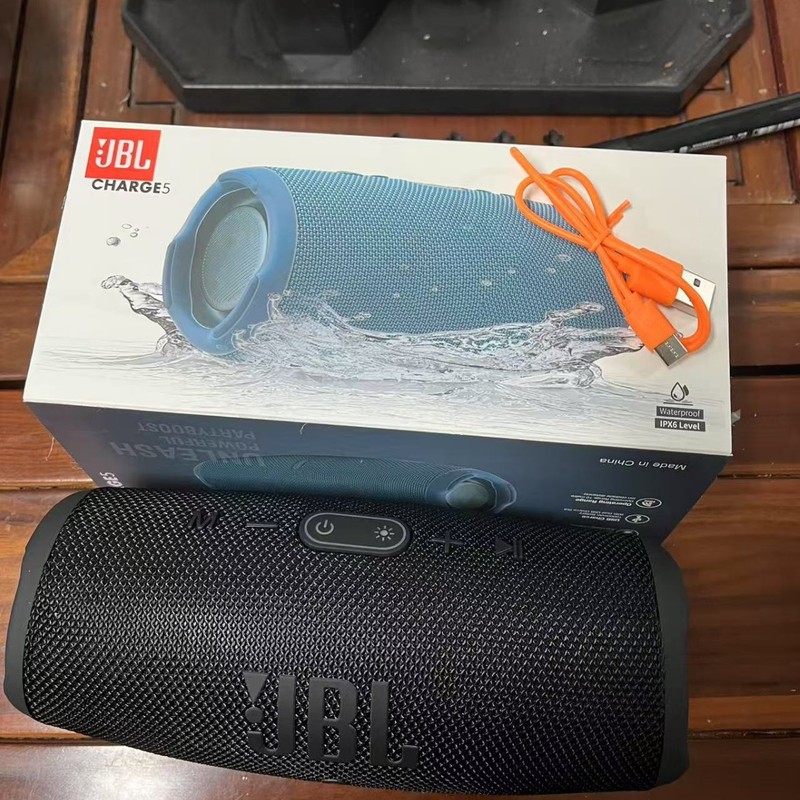 国境を越えた外国貿易衝撃波 CHARGE5 ワイヤレス Bluetooth スピーカー TWS カードキャノンオーディオ屋外ポータブルギフト|undefined