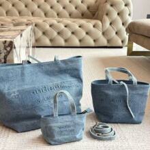 ��ĸ�����f���������ذ���Ů�¿�r�Џ͹ņμ��ͨ������Ů��