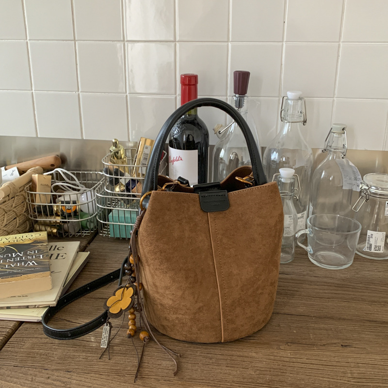 Women's New Fashion Luxury Bucket Bag Korean Niche Suede Handbag Crossbody Bag Versatile Best Seller - Thumbnail 6