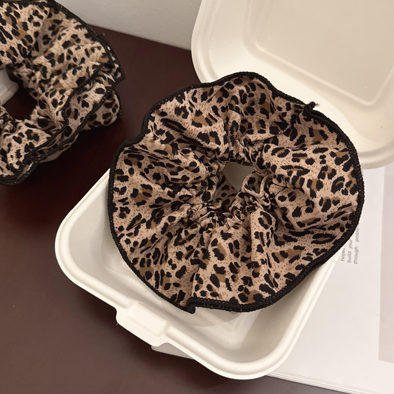 090 резинка для волос с леопардовым принтом 15см