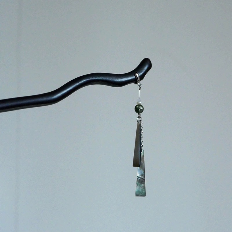 Shell Fringed Hairpin