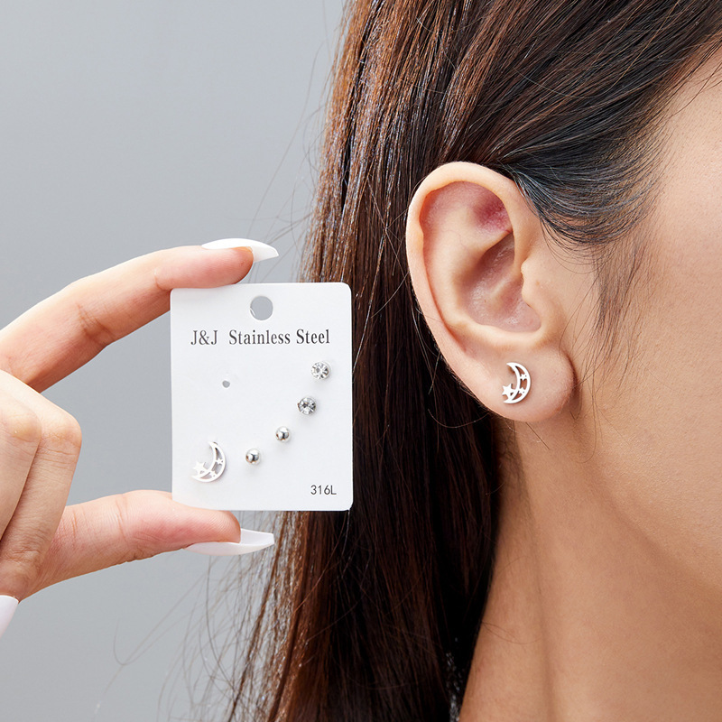 Hot Selling New 3 Pairs Of Heart-shaped Diamond Inlaid Combination Card Set Korean Version Fashionable Earrings_voghion.com