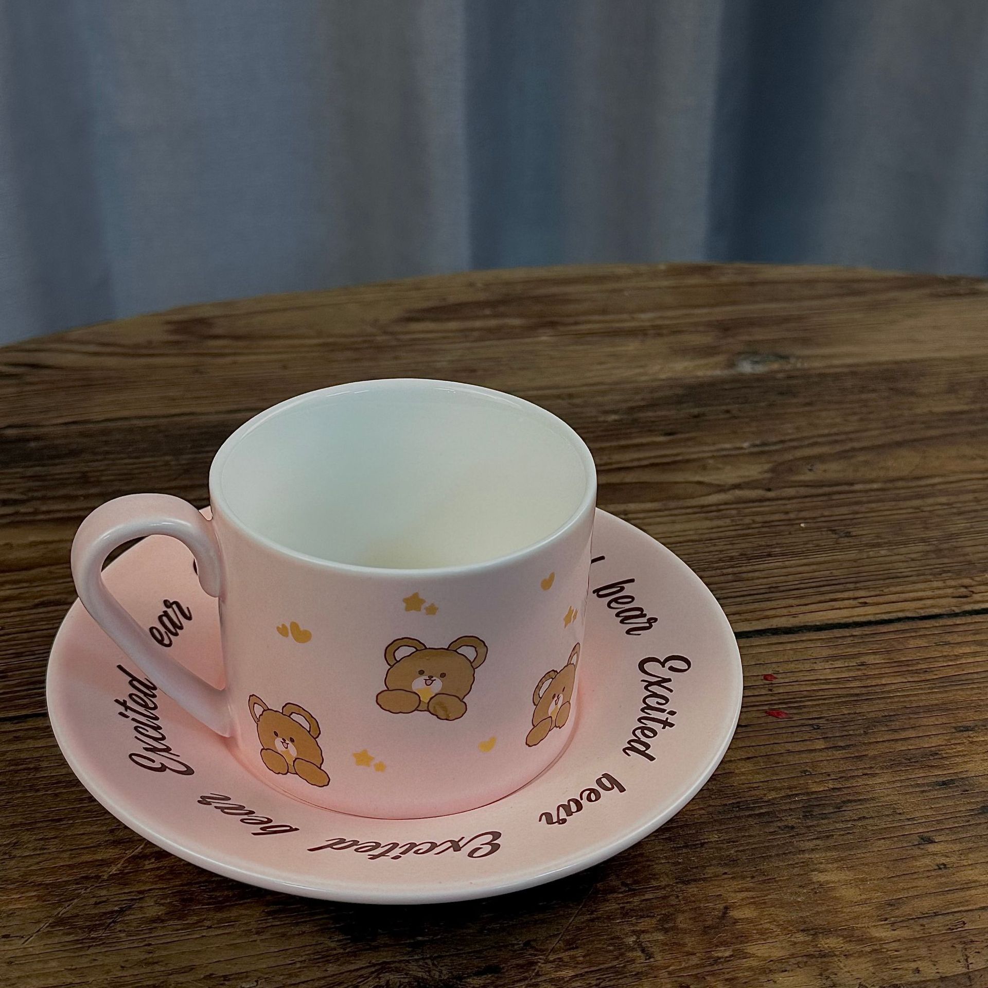 Ins Cream Viento galletas de dibujos animados Bear Cup Plate simple delicado plato de postre nicho británico set de tazas de café y plato