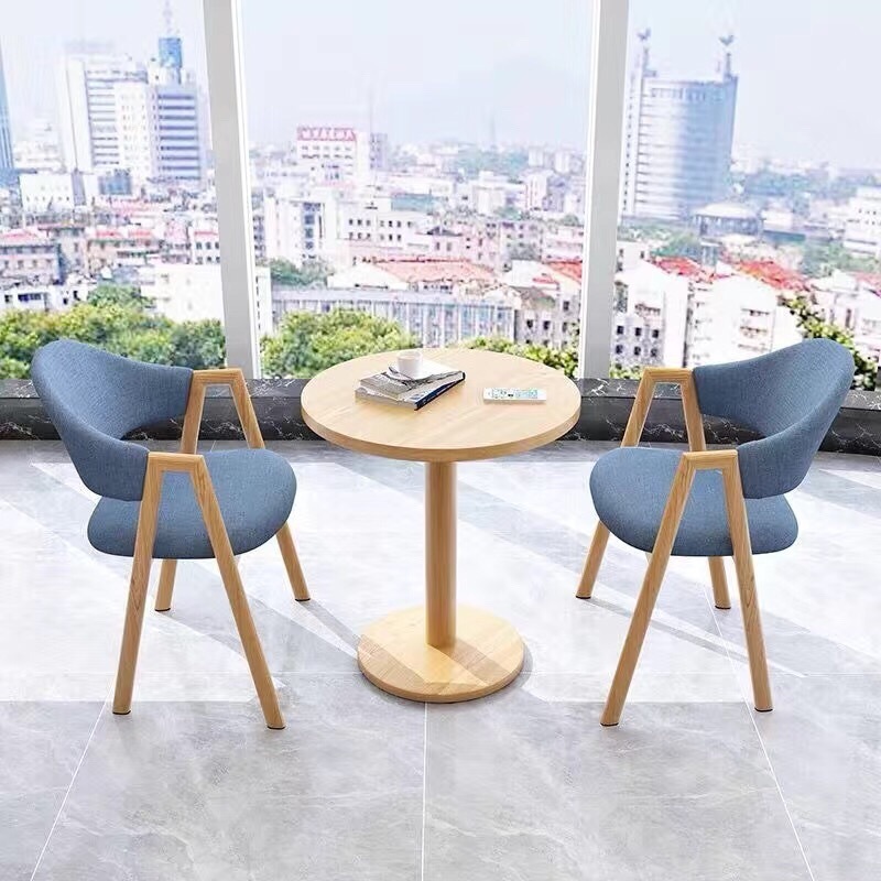 60 라운드 테이블과 의자 2개 파란색 천