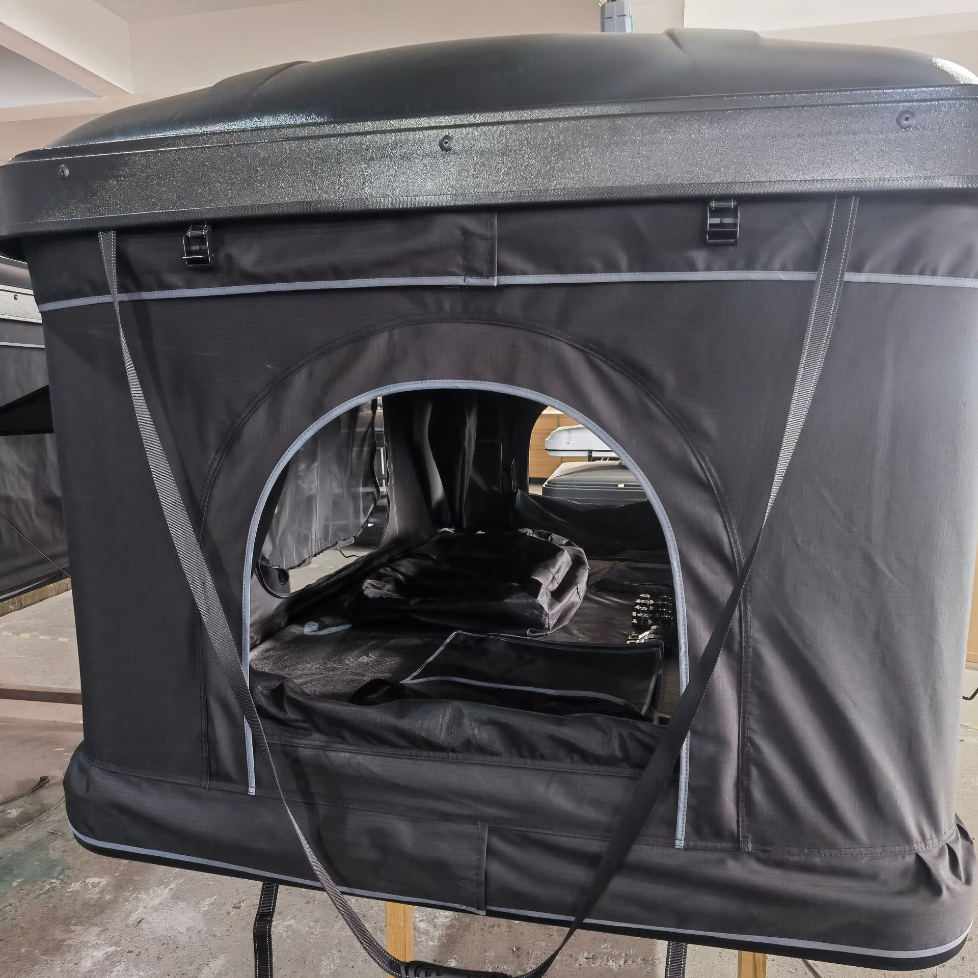 Helicóptico plástico ABS carpa de techo camping al aire libre auto-conducción viaje carpa de coche