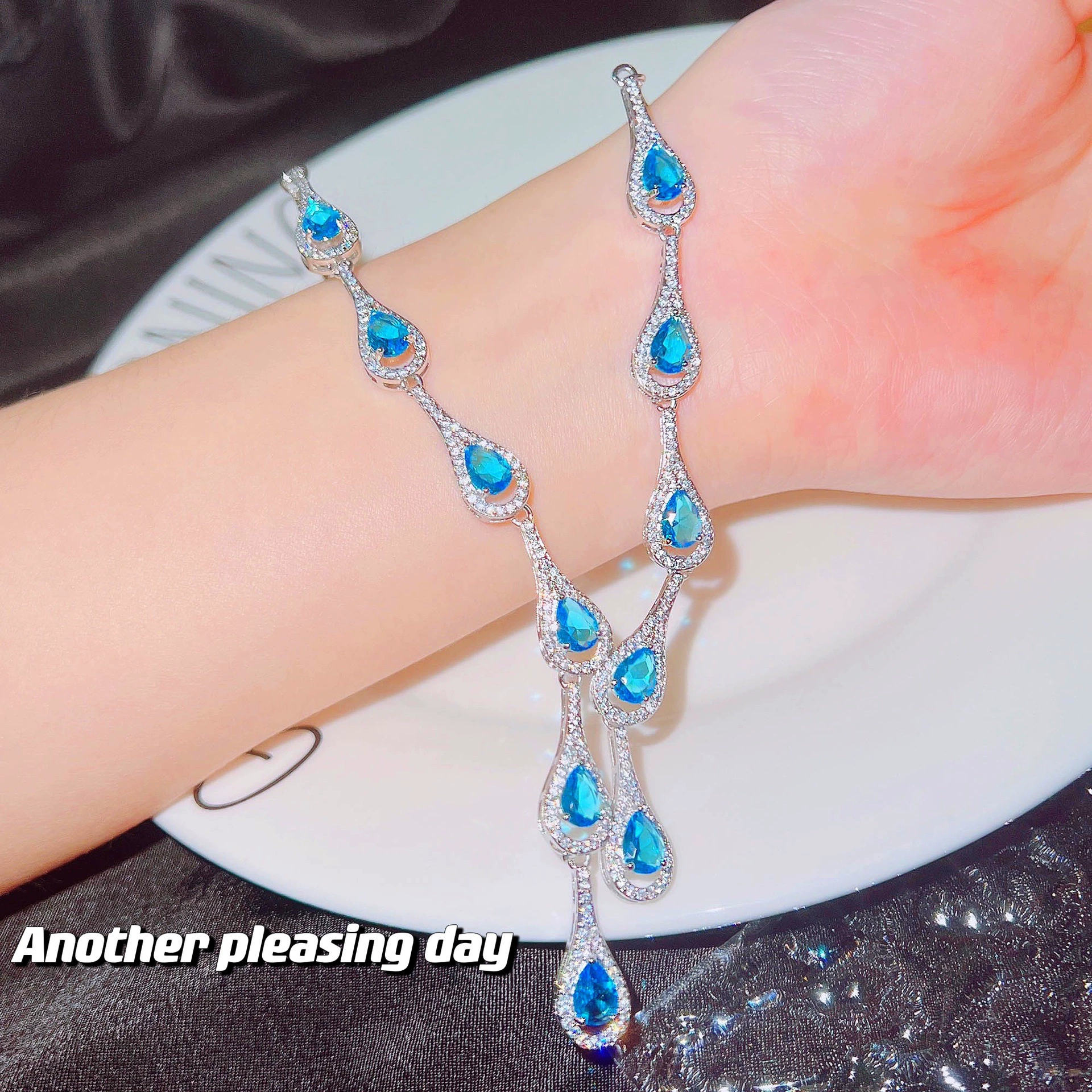 Elite organic pendant, sapphire chain, micro incrustation, diamond encrusted