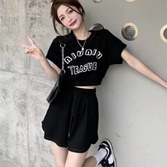 カジュアルスポーツスーツの夏の揚げ物街のギャルの小柄な背が高くて短いtシャツの百合のゆったりしている半ズボンの2つのセット