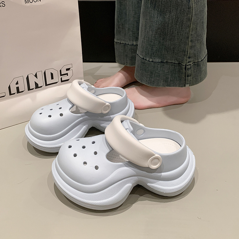 Women's Platform Cave Shoes for Outer Wear Small Height-increasing Beach Shoes for Seaside Women's Summer Slippers with Feeling of Stomp and Baotou
