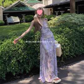 海边度假风紫色碎花连衣裙夏季性感挂脖露背褶皱收腰显瘦网纱长裙