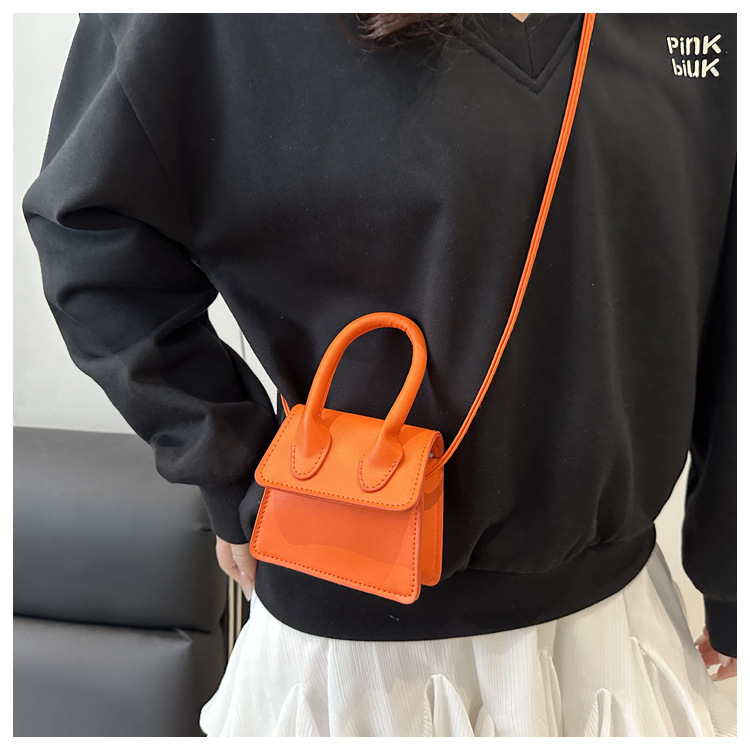 86g Weight Magnetic Buckle Closure Type Single Shoulder Strap, Top Handle Strap Type Shoulder Bag Bags Type Casual Occasion Pu Leather Material Solid Color Pattern All Seasons Season Women's Gender Streetwear Style Square Shape Small Size Women's Small Pu Leather Solid Color Streetwear Square Magnetic Buckle Shoulder Bag 4