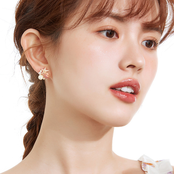 Brand cute earrings from pearl