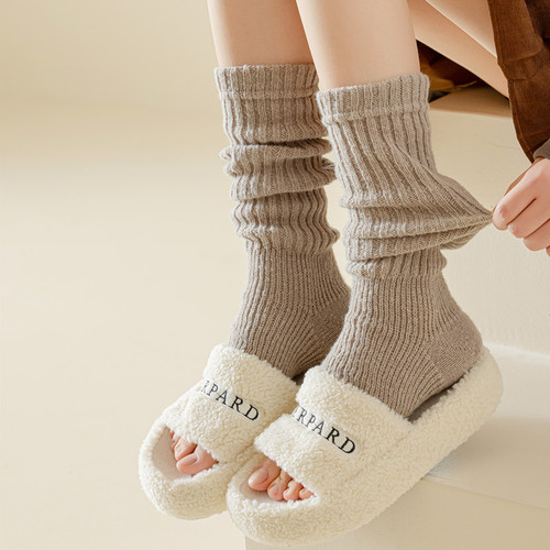 Foot stepping socks for women in autumn and winter thick thread knitted leggings thickened plush mid-length jk calf socks stacking boot covers
