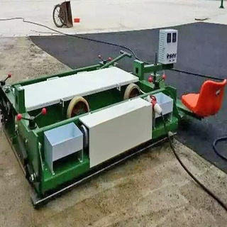 厂家现货塑胶跑道摊铺机比赛场地塑胶摊铺机电动颗粒塑胶平铺机