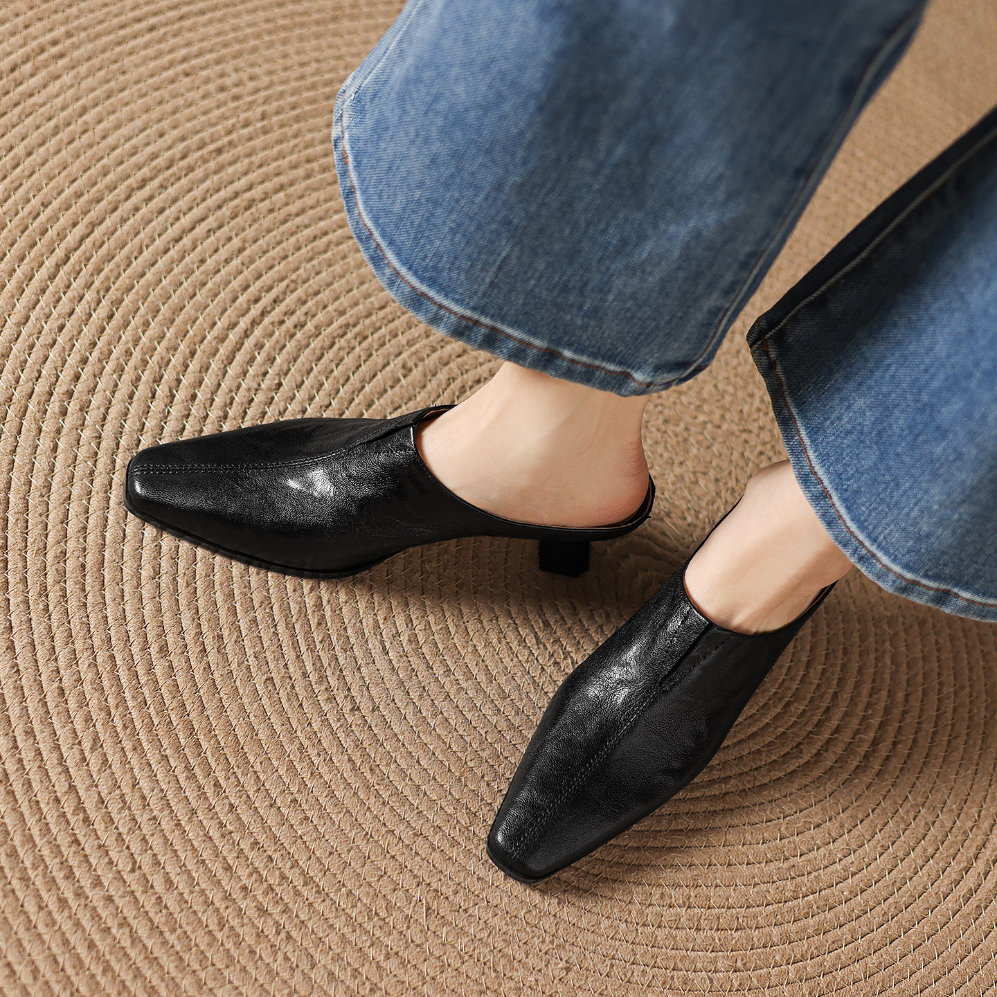 Sandal nữ bít mũi cao gót thô 5 cm, da bò mùa xuân hè — đen