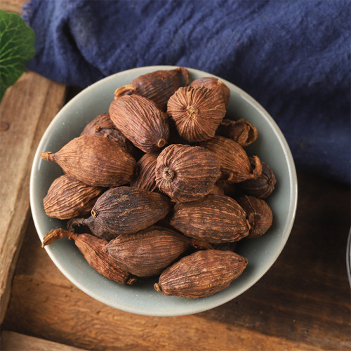 Boil the braised meat with a full set of hot pot base spices, including Sichuan peppercorns, cardamom, and fragrant fruits. Wholesale.