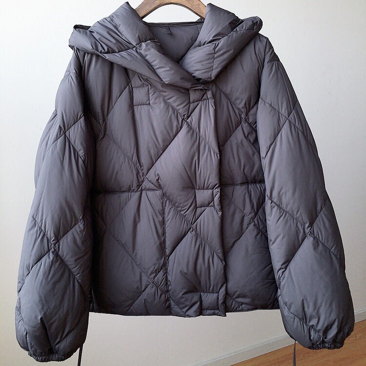 Autumn and Winter Short Loose Profile Hooded Rhombic Down Jacket Women's 2022 Winter Bread Clothing Fashion Foreign Style Autumn and Winter Short Loose Profile Hooded Rhombic Down Jacket Women's 2022 Winter Bread Clothing Fashion Foreign Style