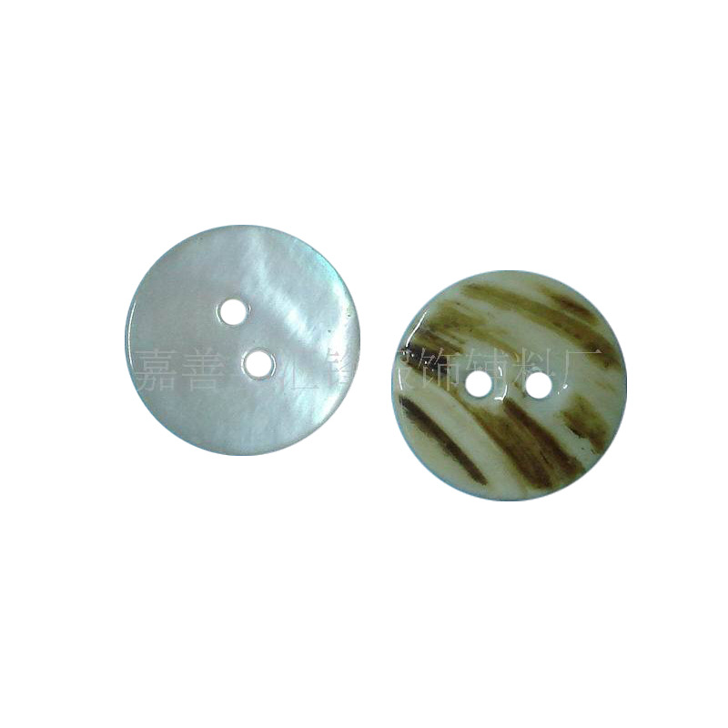 厂家供应时尚淡水贝壳纽扣，马蹄螺纽扣