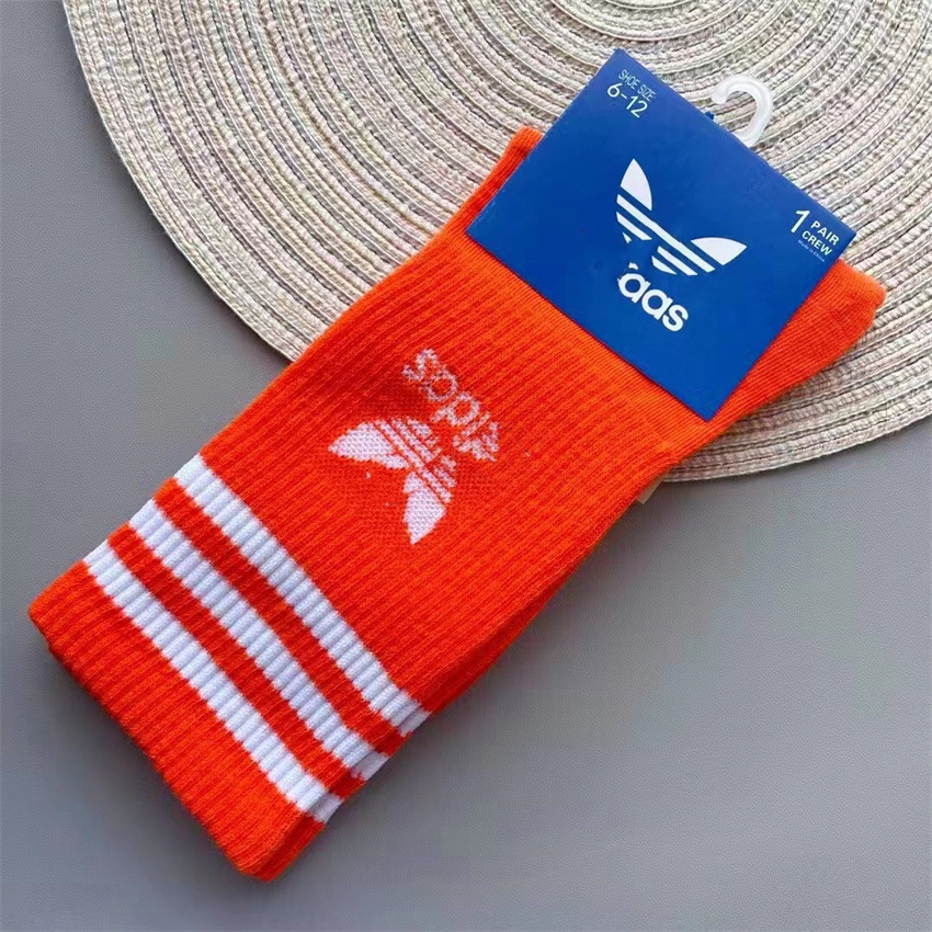 2024 primavera y otoño AGREGAR calcetines de baloncesto deportivos de media pantorrilla de tres hojas de hierba alta marca de moda corriendo calcetines de fútbol