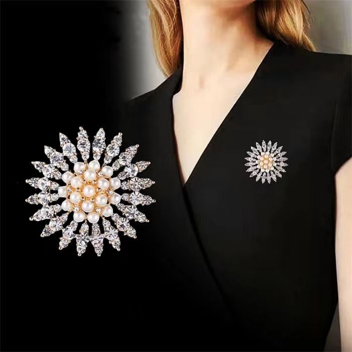 Broche de luxe en cristal léger haut de gamme pour femme, simple et tendance, accessoire de mode, broche en perles en gros_voghion.com