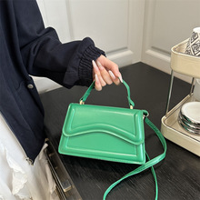 �r��С���OӋ����Ů2025�紺�¿�Ů����ɫ���e������μ�б�����