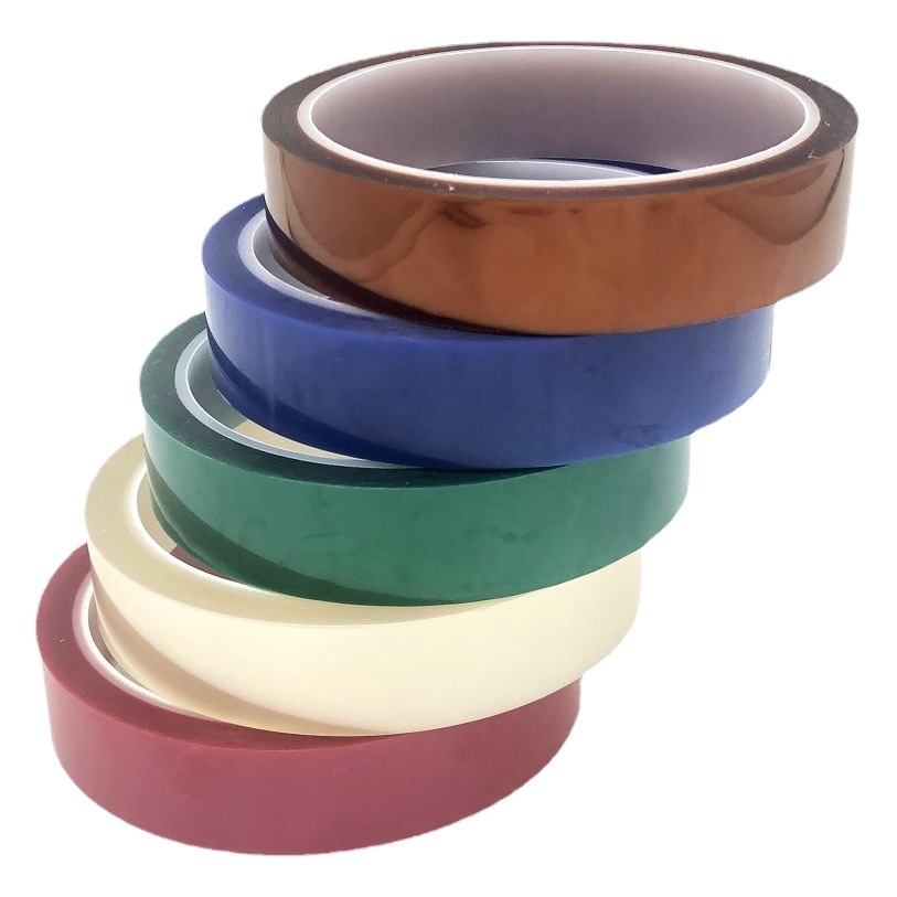 Fabricante de cinta PET marrón de alta temperatura para aislamiento de paquetes de baterías de litio para bancos de energía, con alta adhesión a terminales dorados en condiciones de baja temperatura.