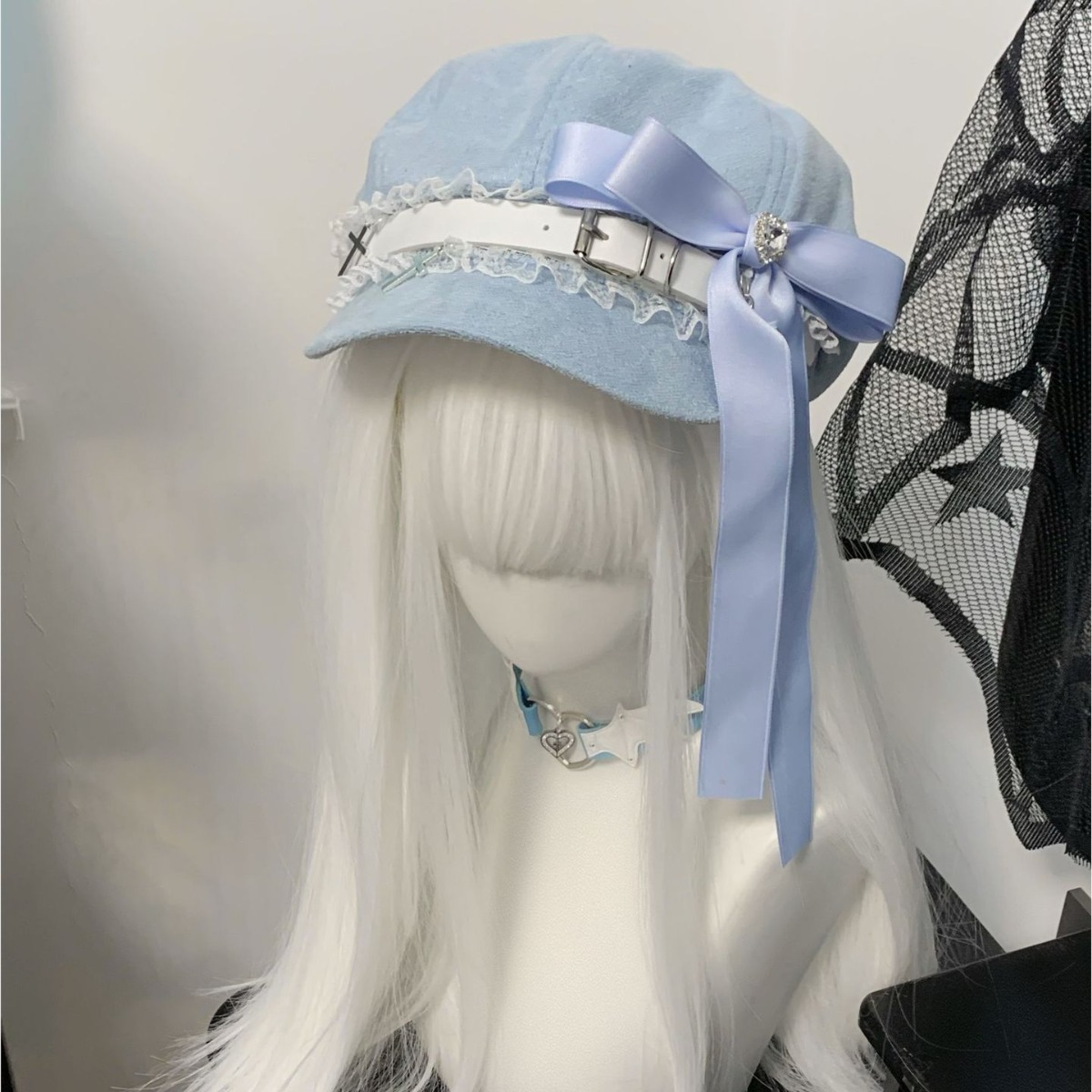 Women's Beret With Water Diamond Bow And Decorative Detailing_voghion.com