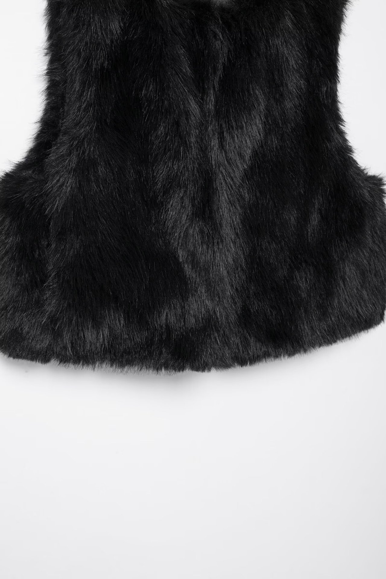 Damenbekleidung 2024 Herbst und Winter neue Mode Pelzeffekt kurze Weste_voghion.com